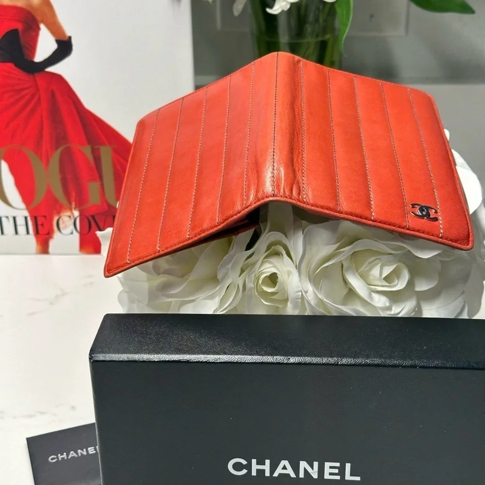 🔥🔥🔥Chanel Vintage Orange Red Leather Wallet + Box + COA